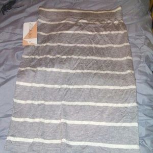 Honey and lace pencil skirt